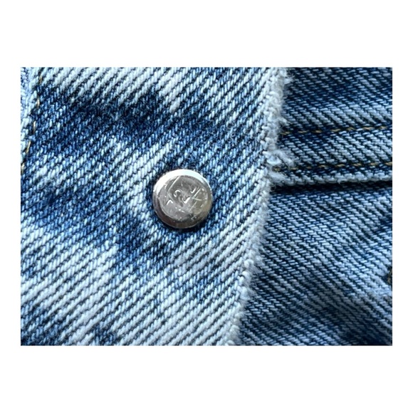 Vintage Levi’s StoneWashed Denim Trucker Jacket, Youth Medium 90s - Picture 10 of 10